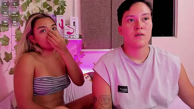 Snapshot of Annebull_ chatting on January 24, 2025, 1:56 am Annebull online show from January 24, 2025, 1:56 am