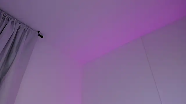 Snapshot of Annebull_ chatting on October 8, 2025, 5:42 am Annebull online show from October 8, 2025, 5:42 am