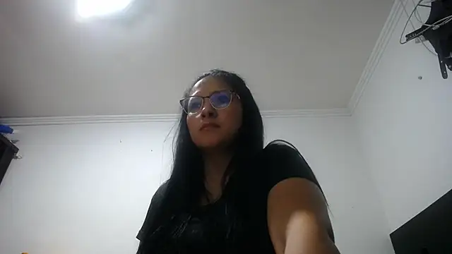 princehermosa44 online show from July 4, 2026, 11:31 pm