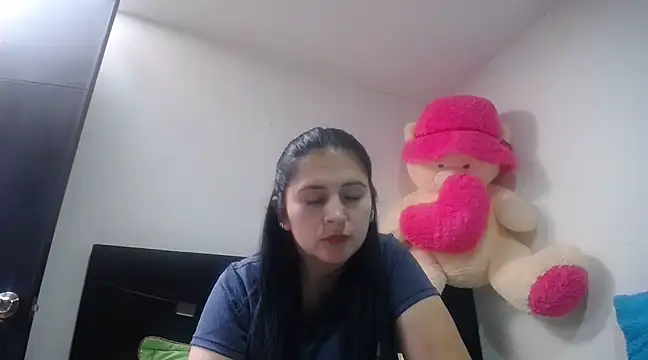 princehermosa44 online show from March 18, 2025, 3:44 pm