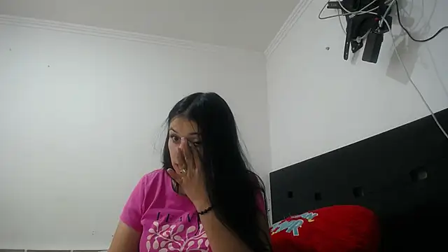 princehermosa44 online show from July 5, 2026, 7:10 pm