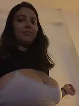 Snapshot of xBubblyBarbiexx chatting on November 4, 2025, 3:10 am xBubblyBarbiexx online show from November 4, 2025, 3:10 am