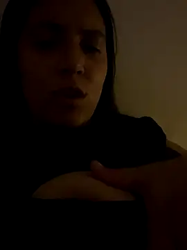 Snapshot of xBubblyBarbiexx chatting on December 3, 2025, 3:07 am xBubblyBarbiexx online show from December 3, 2025, 3:07 am