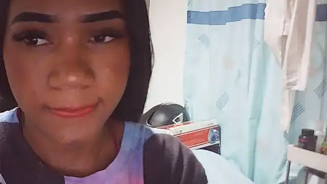 Fariana01 online show from May 24, 2026, 9:36 pm
