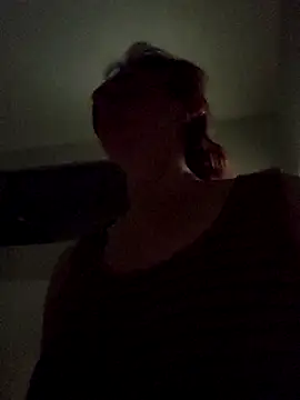 Snapshot of Vagabondainnamorata chatting on February 13, 2026, 7:03 pm Vagabondainnamorata online show from February 13, 2026, 7:03 pm