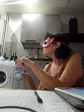 Vagabondainnamorata online show from November 6, 2025, 4:55 pm