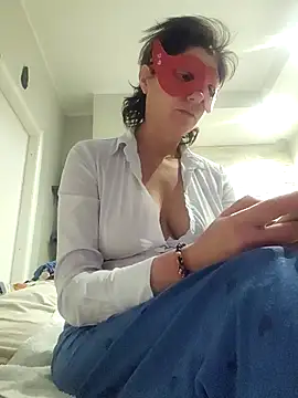 Snapshot of Vagabondainnamorata chatting on March 16, 2026, 5:44 am Vagabondainnamorata online show from March 16, 2026, 5:44 am