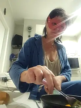 Vagabondainnamorata online show from November 5, 2025, 4:37 am