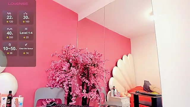 Zoey Donovan online show from March 17, 2025, 10:40 pm