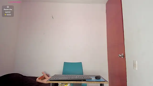 Zoey Donovan online show from January 8, 2026, 9:10 pm