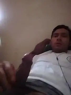 Snapshot of Fer-nand chatting on January 9, 2025, 3:01 pm Fer-nand online show from January 9, 2025, 3:01 pm