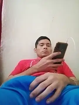 Snapshot of Fer-nand chatting on February 21, 2025, 7:32 pm Fer-nand online show from February 21, 2025, 7:32 pm