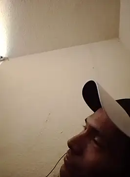 Snapshot of Fer-nand chatting on February 7, 2025, 4:56 pm Fer-nand online show from February 7, 2025, 4:56 pm