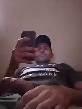 Snapshot of Fer-nand chatting on January 18, 2025, 3:05 pm Fer-nand online show from January 18, 2025, 3:05 pm