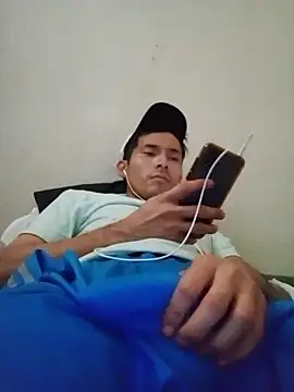 Snapshot of Fer-nand chatting on February 23, 2025, 8:44 pm Fer-nand online show from February 23, 2025, 8:44 pm