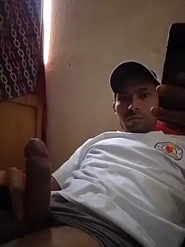 Snapshot of Fer-nand chatting on February 3, 2025, 6:49 pm Fer-nand online show from February 3, 2025, 6:49 pm