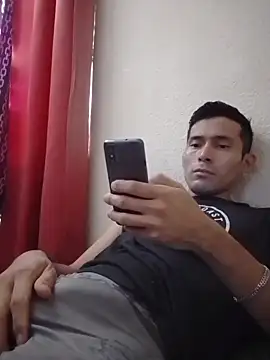 Snapshot of Fer-nand chatting on February 13, 2025, 7:10 pm Fer-nand online show from February 13, 2025, 7:10 pm