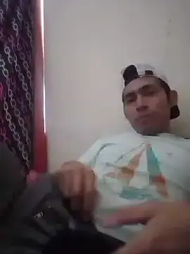 Snapshot of Fer-nand chatting on February 6, 2025, 8:34 pm Fer-nand online show from February 6, 2025, 8:34 pm