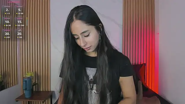 Snapshot of Julia_Martinez_ chatting on February 12, 2026, 11:43 am Julia Martinez online show from February 12, 2026, 11:43 am