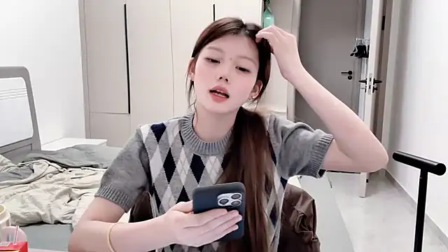 yangyang-1115 online show from September 17, 2025, 4:09 pm