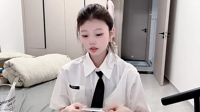 yangyang-1115 online show from October 3, 2025, 3:46 pm