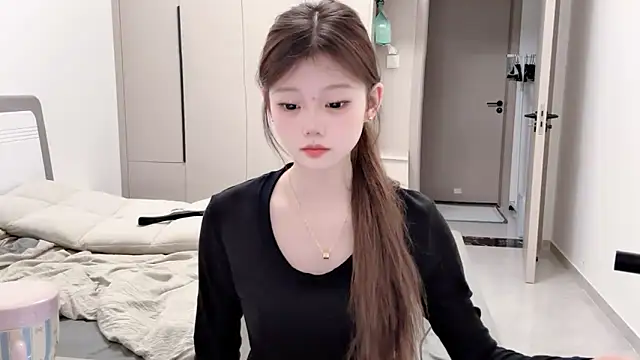 yangyang-1115 online show from September 17, 2025, 4:03 am