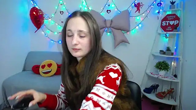 MichelLeee online show from February 4, 2026, 1:06 pm