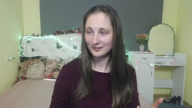 MichelLeee online show from April 30, 2026, 11:28 am