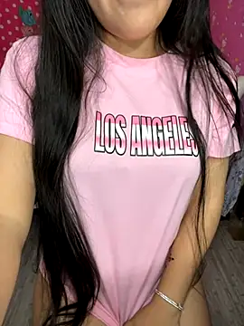 Velyn 18 online show from December 1, 2025, 6:53 pm