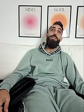 DaWoD030 online show from November 12, 2025, 6:34 pm