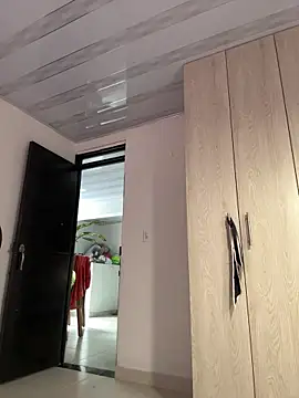 Lady Rey online show from November 4, 2025, 7:28 pm