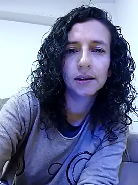 AriannaRussell  online show from June 18, 2026, 12:43 pm