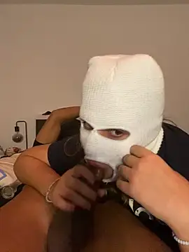 Snapshot of Sara_blanc chatting on December 16, 2024, 8:26 pm Sara blanc online show from December 16, 2024, 8:26 pm