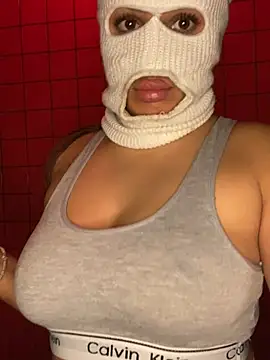 Snapshot of Sara_blanc chatting on December 14, 2024, 9:56 pm Sara blanc online show from December 14, 2024, 9:56 pm