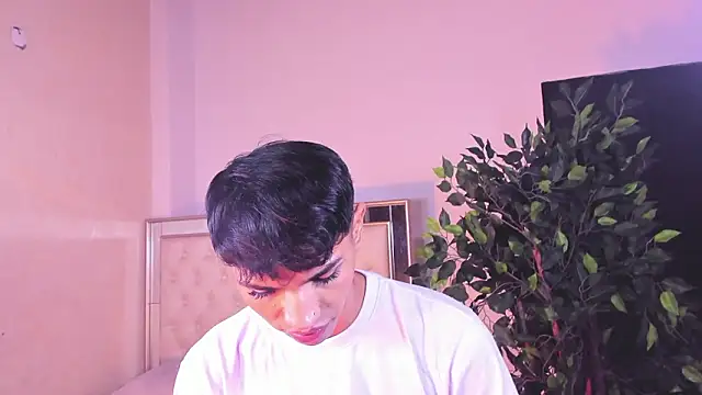 Snapshot of im_sebaslopez chatting on February 6, 2026, 9:22 pm im sebaslopez online show from February 6, 2026, 9:22 pm