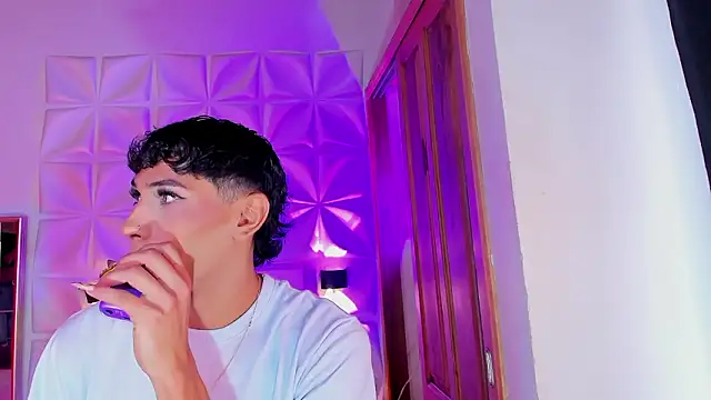 Snapshot of im_sebaslopez chatting on March 8, 2026, 7:28 pm im sebaslopez online show from March 8, 2026, 7:28 pm