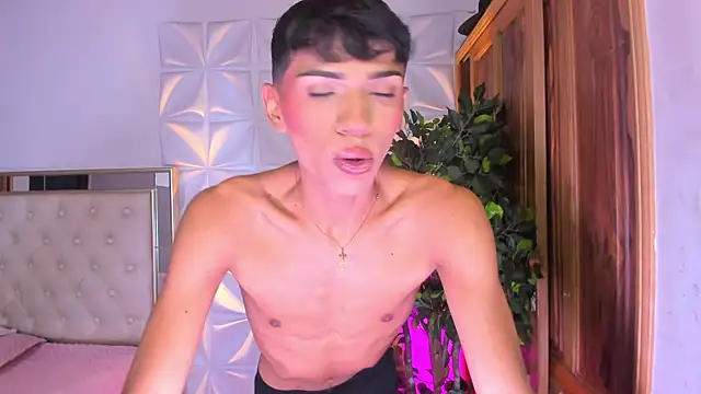 im sebaslopez online show from September 18, 2025, 11:08 pm