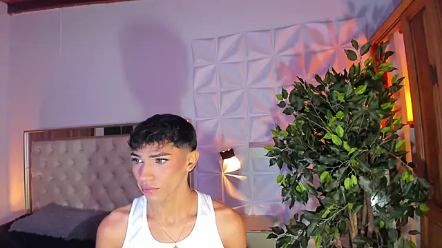 Snapshot of im_sebaslopez chatting on February 15, 2026, 8:19 pm im sebaslopez online show from February 15, 2026, 8:19 pm