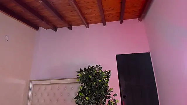 Snapshot of im_sebaslopez chatting on February 21, 2026, 8:11 pm im sebaslopez online show from February 21, 2026, 8:11 pm