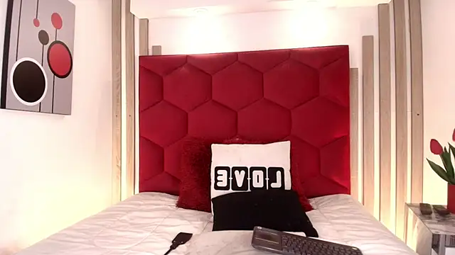 Aniie Doll online show from July 21, 2026, 8:32 pm