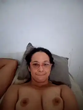 nicolle milf1978 online show from July 24, 2026, 12:45 pm