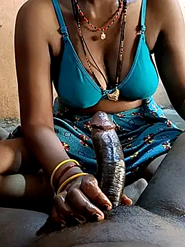 tammy-lisha online show from September 26, 2025, 2:29 am