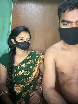 Suhani512 online show from May 5, 2026, 11:19 pm