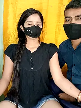 Snapshot of Suhani512 chatting on February 10, 2026, 5:39 am Suhani512 online show from February 10, 2026, 5:39 am