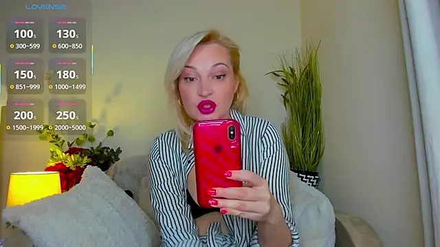Milena candyy online show from April 28, 2026, 6:56 pm