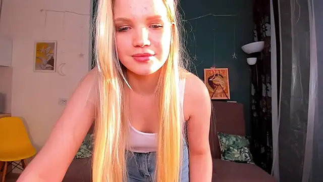 Xloe Queen online show from March 16, 2025, 1:27 pm