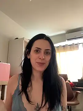 Snapshot of Morguisssz chatting on February 12, 2026, 10:37 am Morguisssz online show from February 12, 2026, 10:37 am