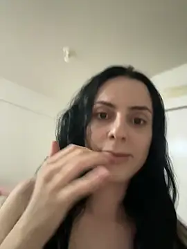 Snapshot of Morguisssz chatting on March 9, 2026, 11:08 pm Morguisssz online show from March 9, 2026, 11:08 pm