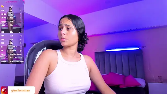 Giselle Roldan online show from July 31, 2026, 4:34 am