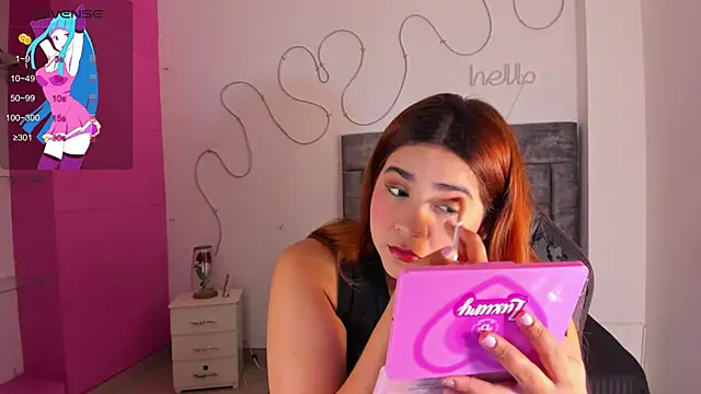 jisoo   online show from November 17, 2025, 12:53 pm